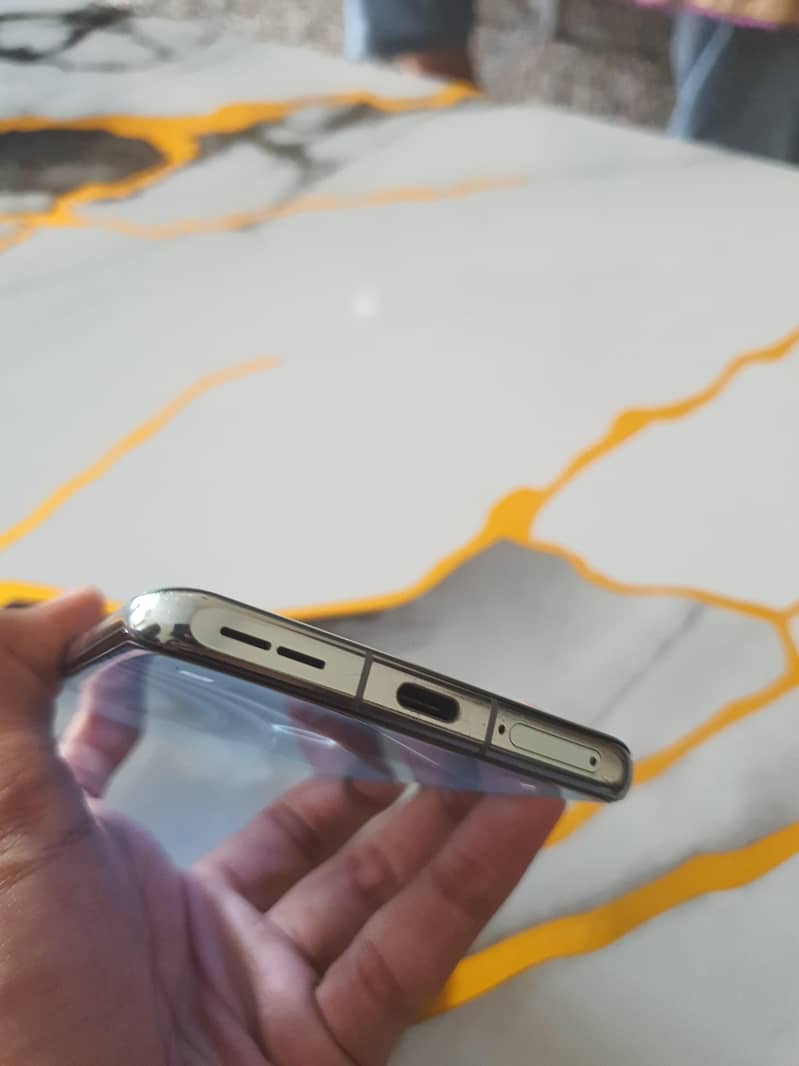 One Plus 11 16/256 3