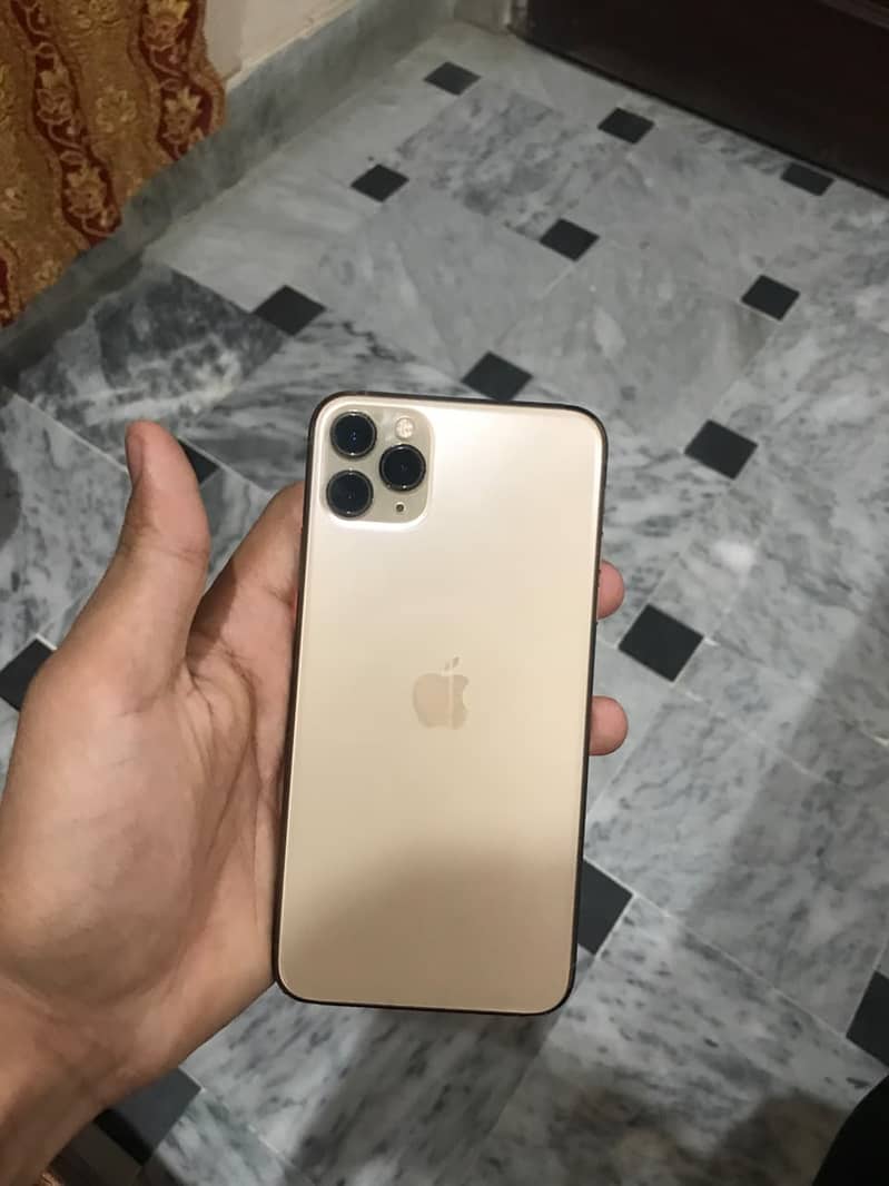 Apple iPhone 11 Pro Max 2