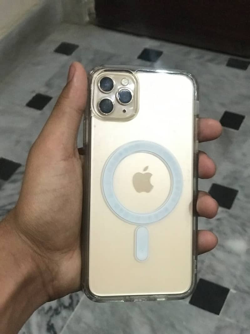 Apple iPhone 11 Pro Max 3