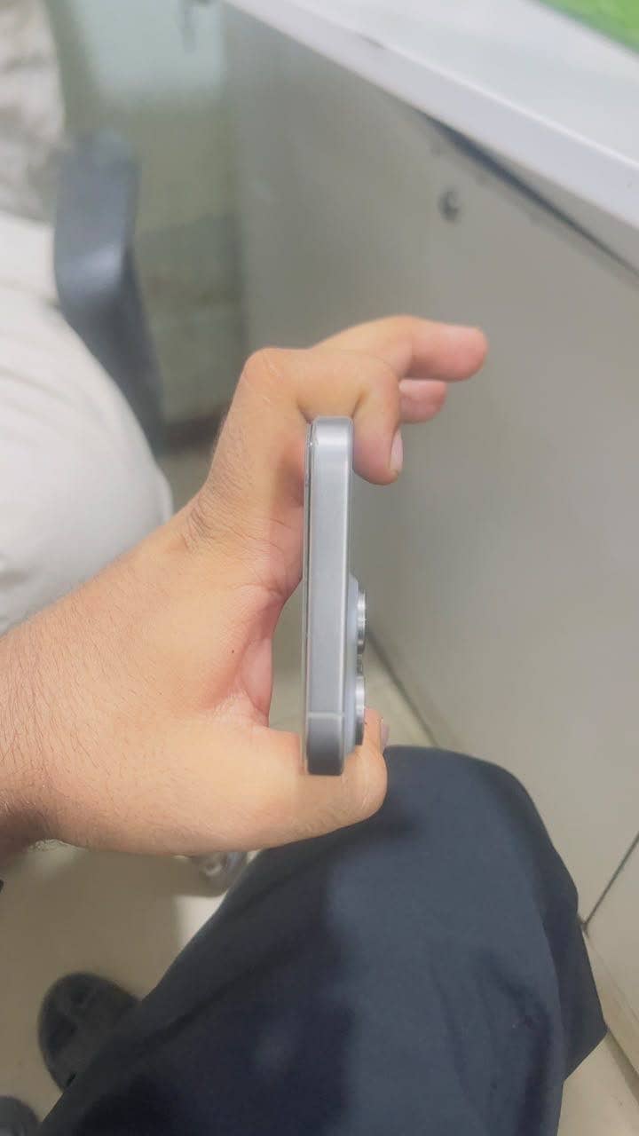 Apple iPhone 15 Pro Max 7