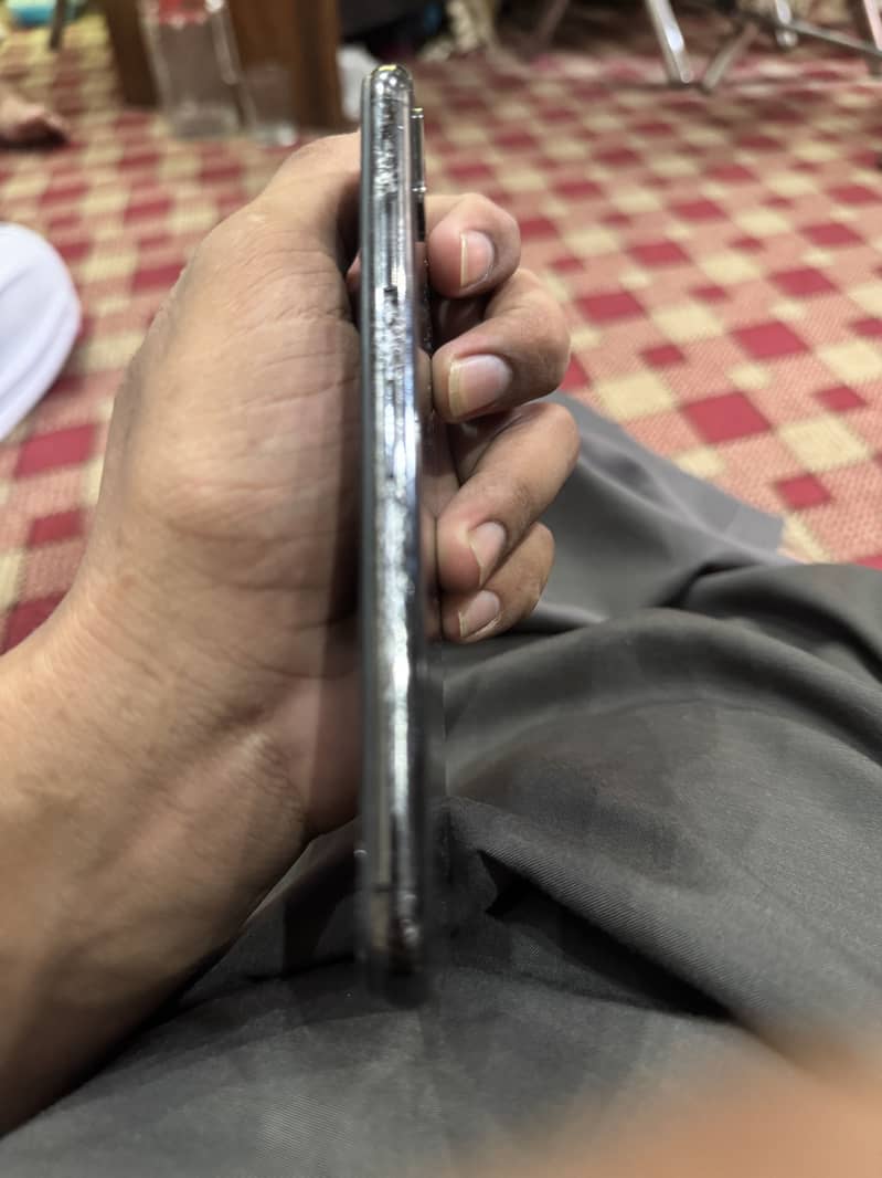 Apple iPhone X 2