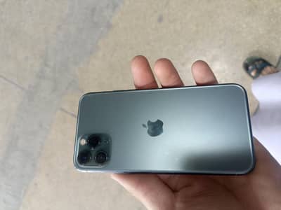 Apple iPhone 11 Pro. 64GB 10.10 Cundion oringel battery and screen.