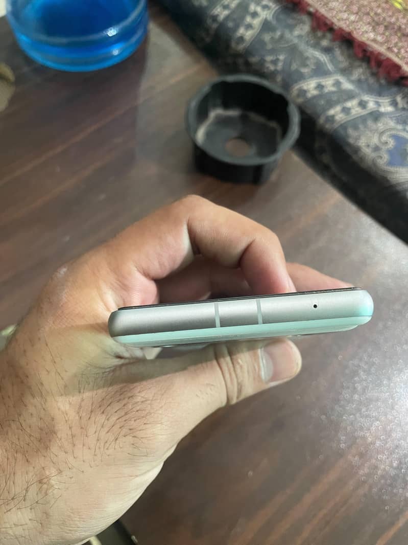 Google Pixel 7a 6