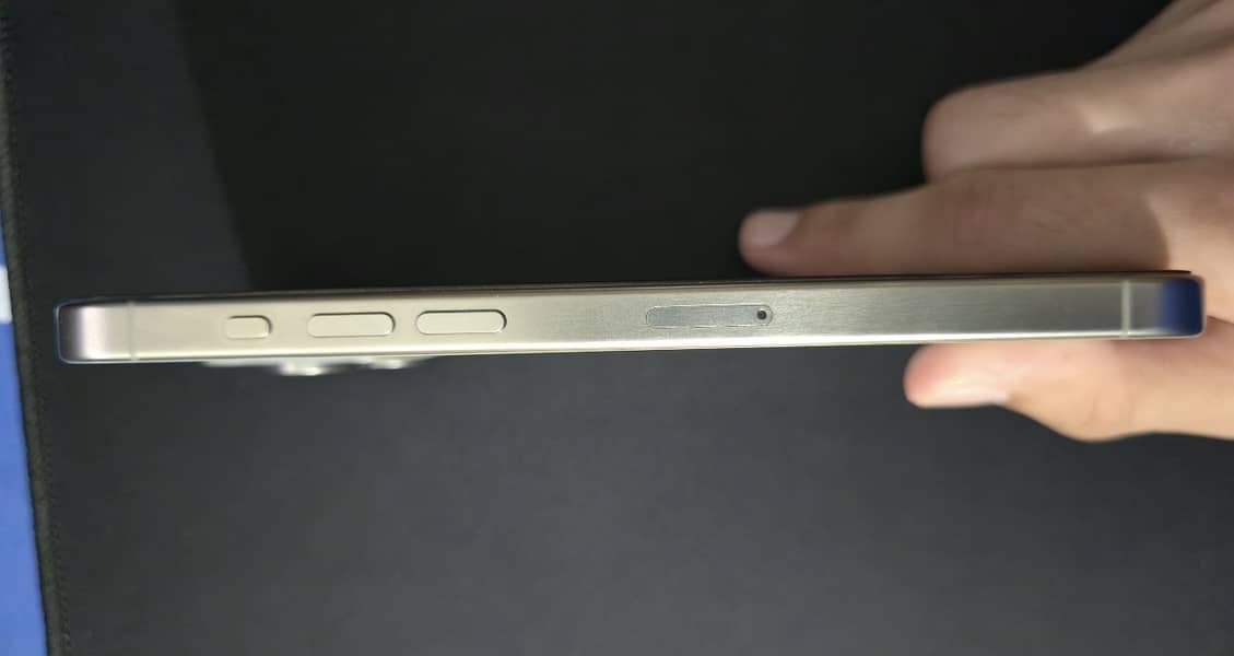 Apple iPhone 15 Pro Max 1