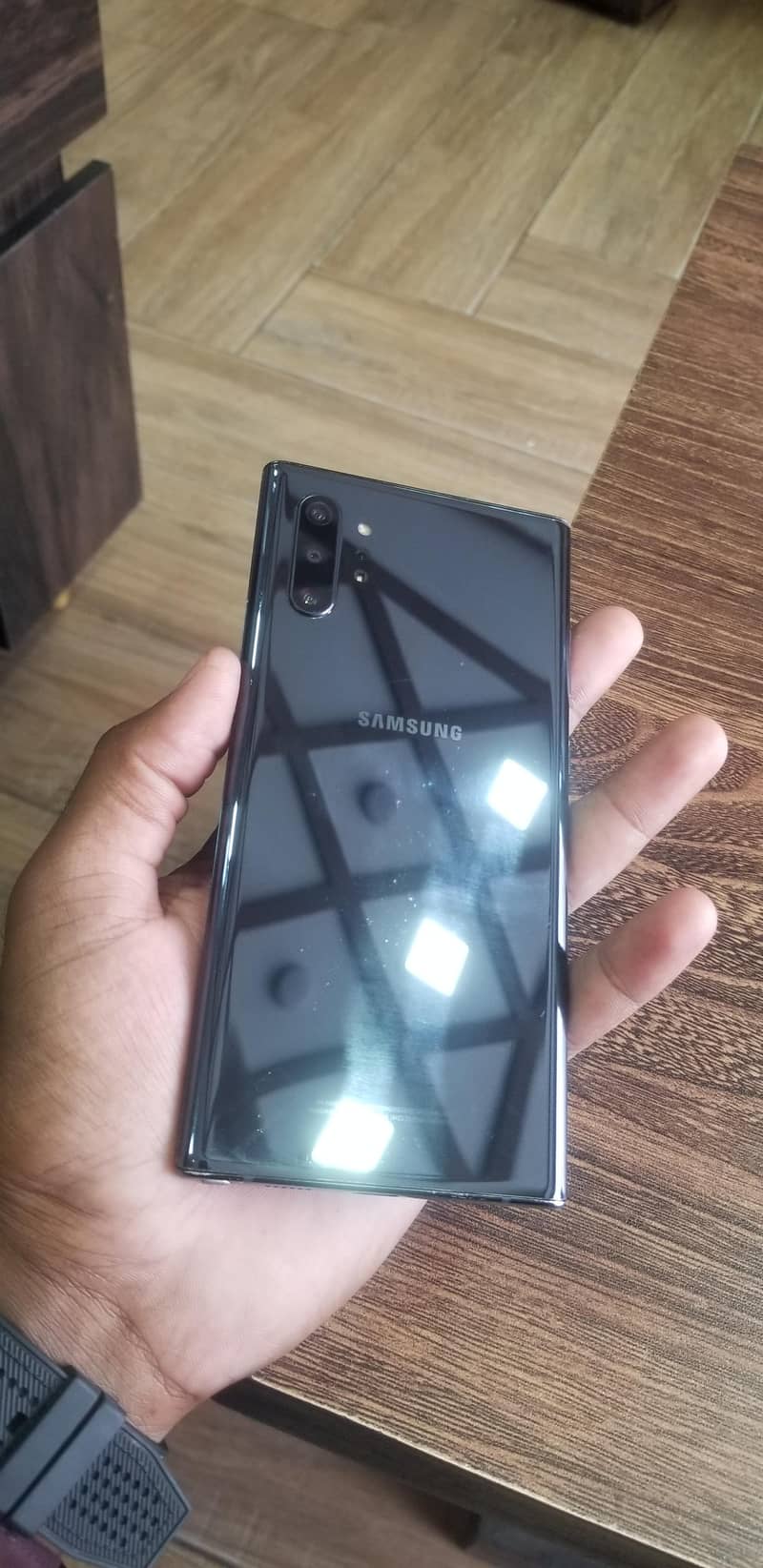 Samsung Mobile Note 10 Plus 4