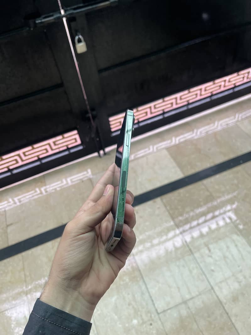Apple iPhone 13 Pro Max 7