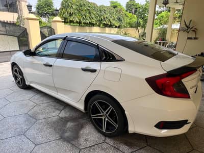 Honda Civic 1.8 i. VTEC CVT hard top