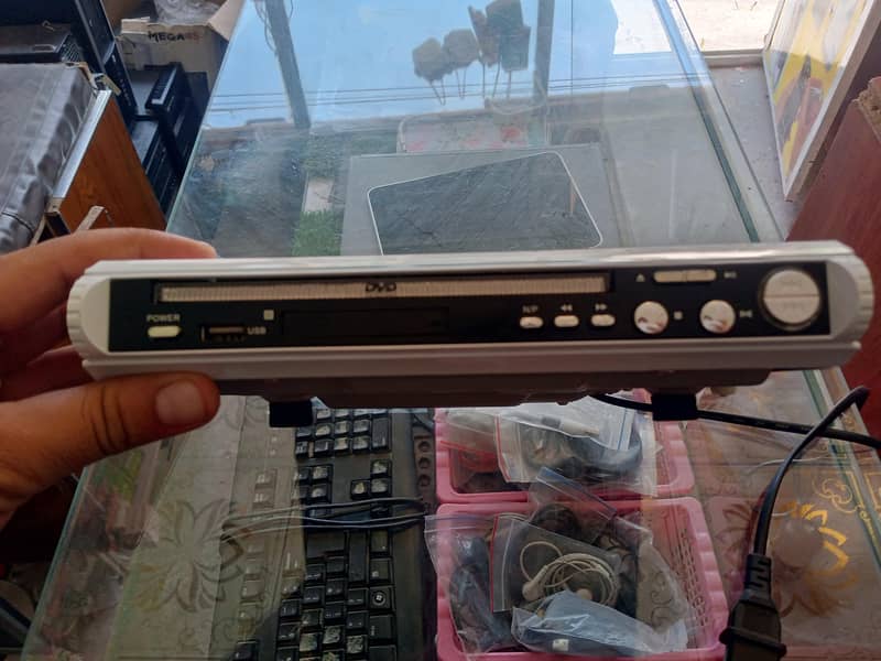 DVD-U33 4
