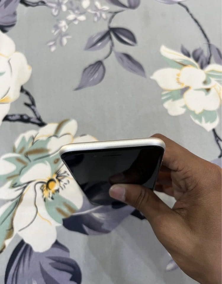 Apple iPhone SE 1