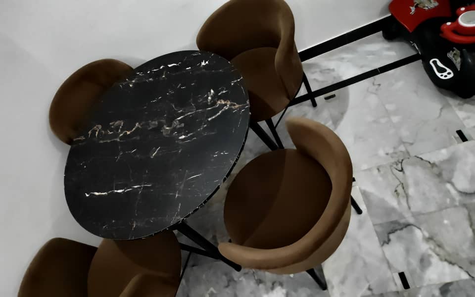 dining table and 4chairs 3