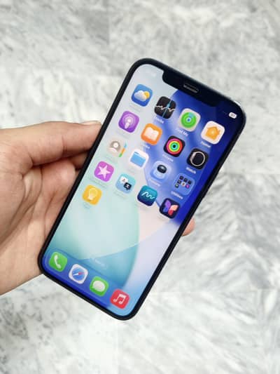 Apple iPhone 12