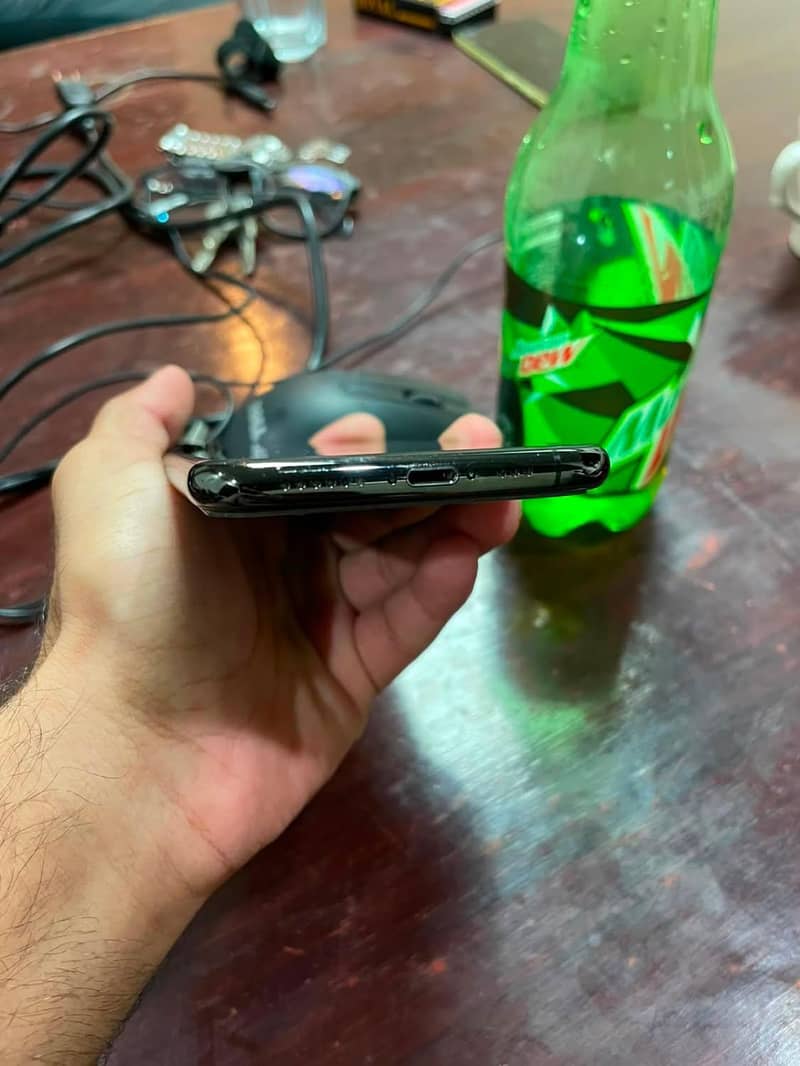 Apple iPhone XS 2