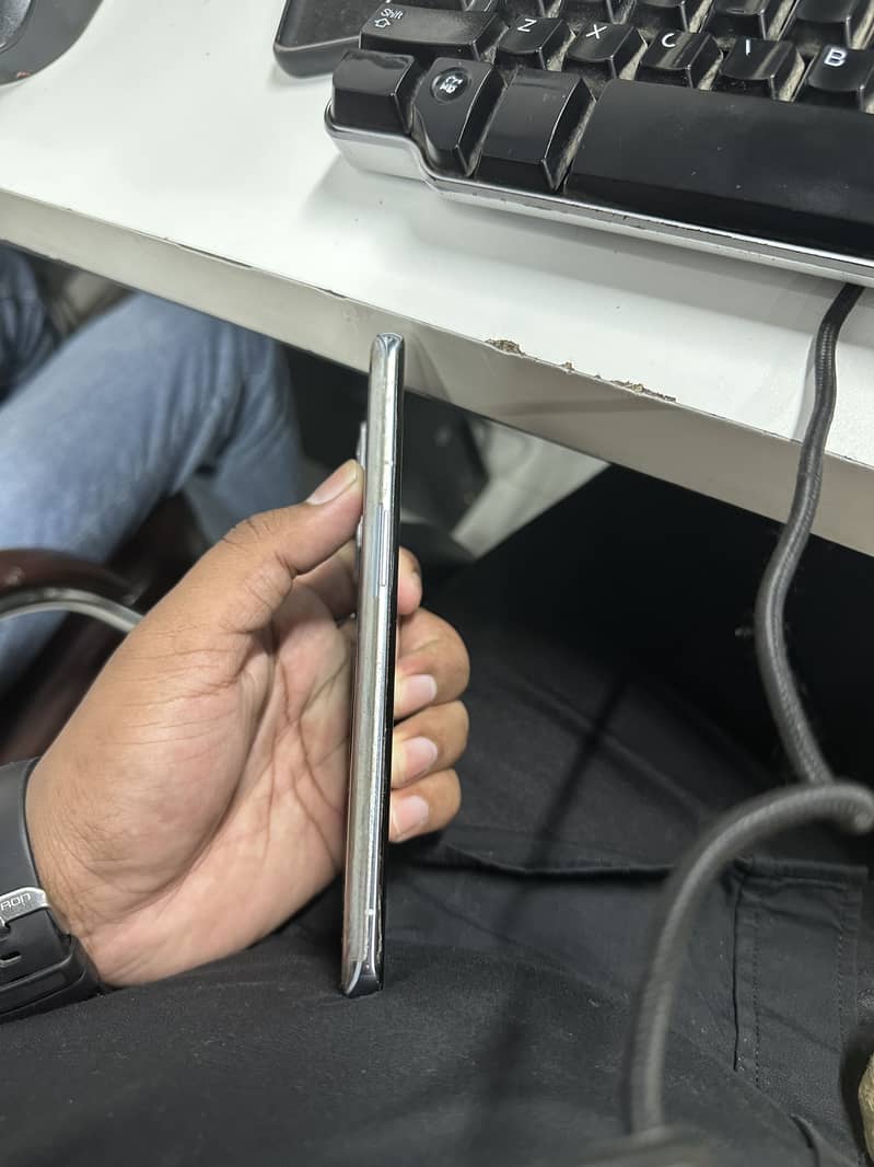 One Plus 9 Pro 4