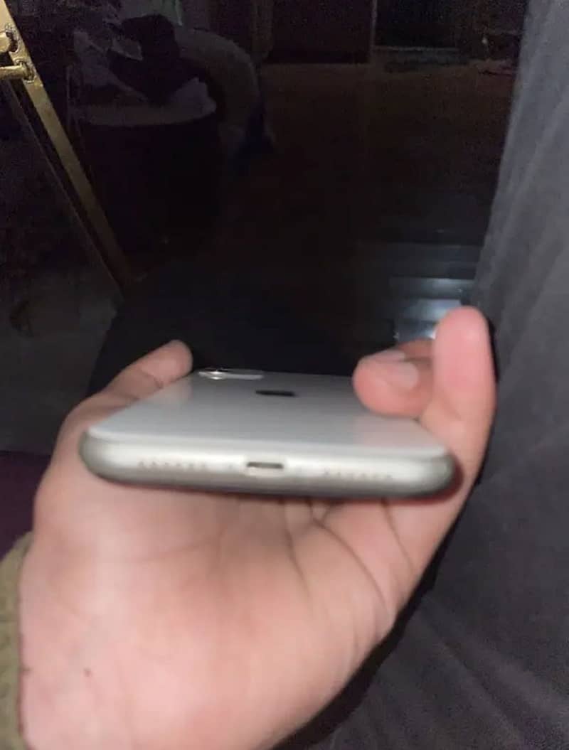 Apple iPhone 11 2