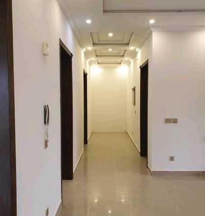 Bahria Town - Sector C 275 Square Feet Flat Up For Sale