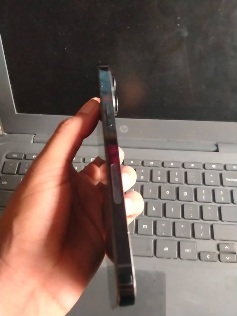 Apple iPhone 14 Pro Max 3