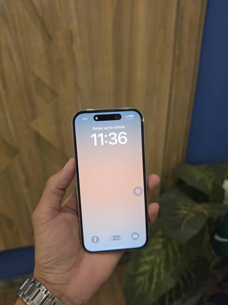 Apple iPhone 14 Pro 2