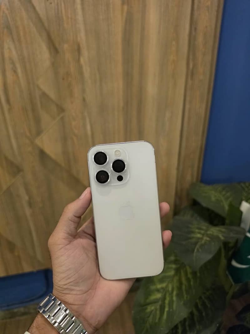 Apple iPhone 14 Pro 3
