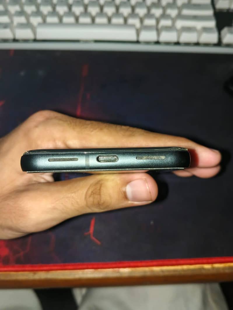 Google Pixel 8 3