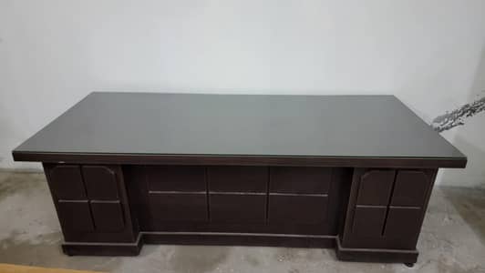 Office table