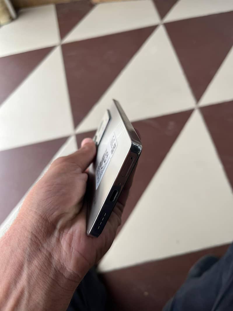 Infinix Note 40 2