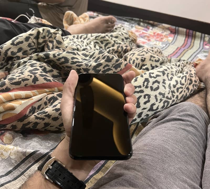 Apple iPhone 11 Pro Max 3