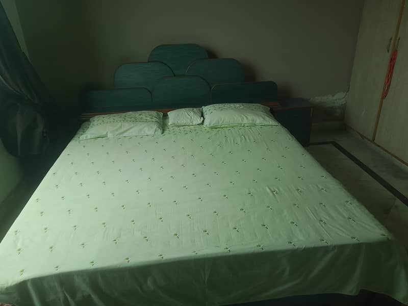 bed with two side table 2