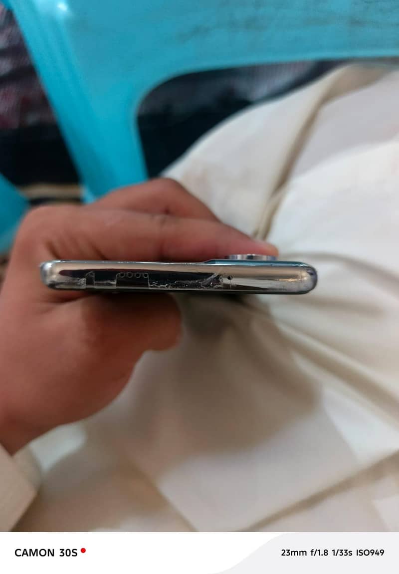 Tecno CAMON 40 Pro 6