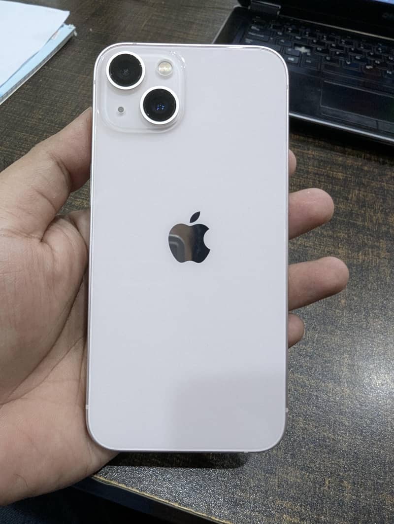 Apple iPhone 13 4