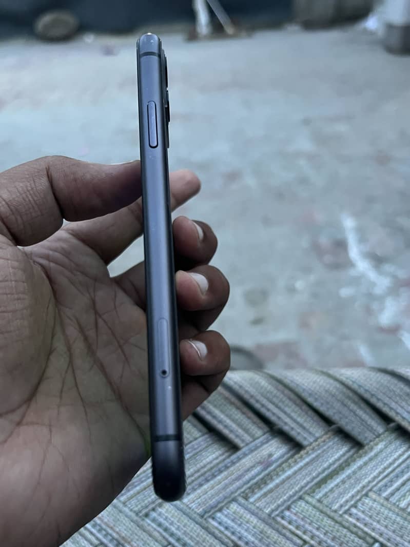 Apple iPhone 11 2