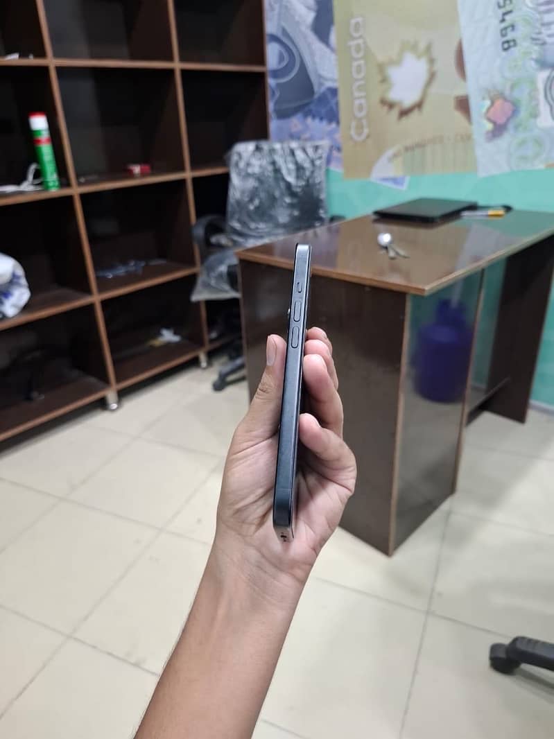 iphone 15 4