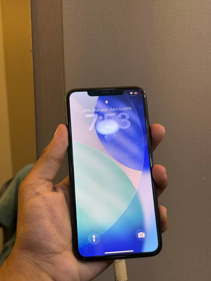 Apple iPhone 11 Pro Max 2