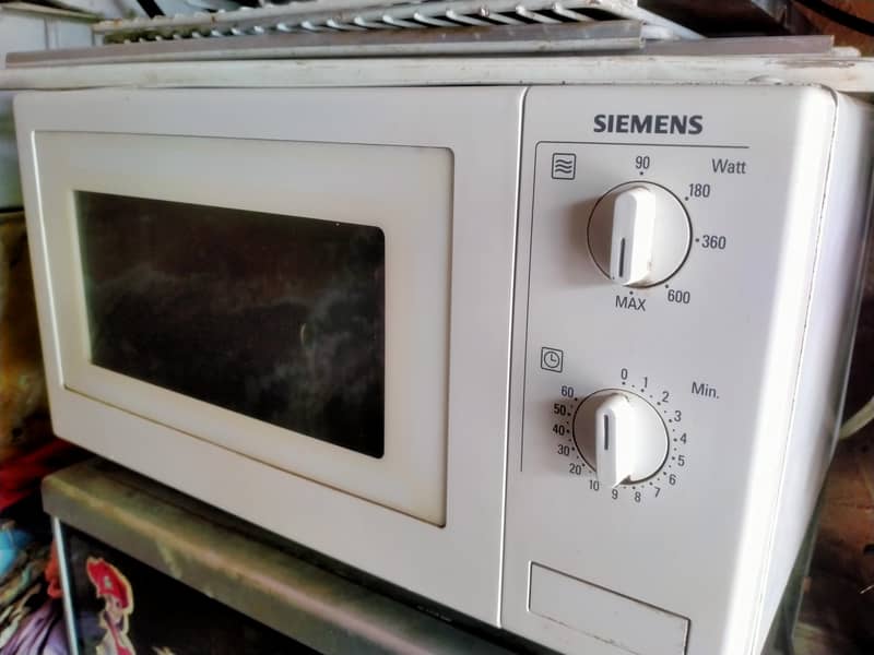 Microwave oven 0