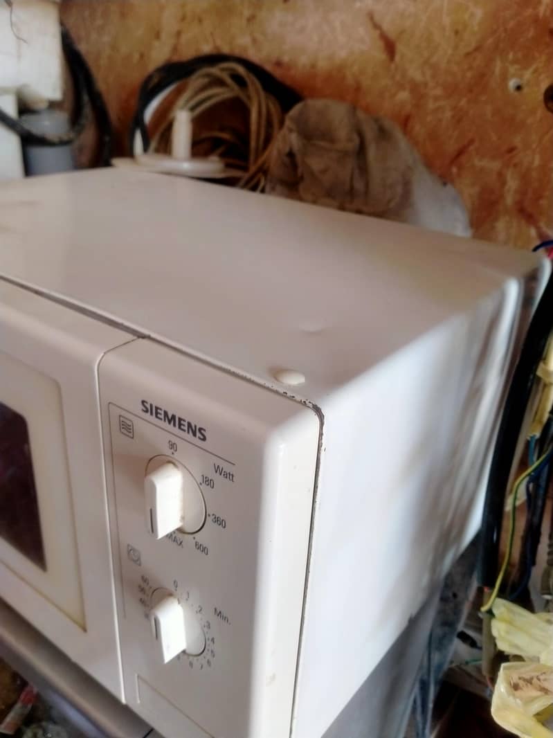 Microwave oven 3