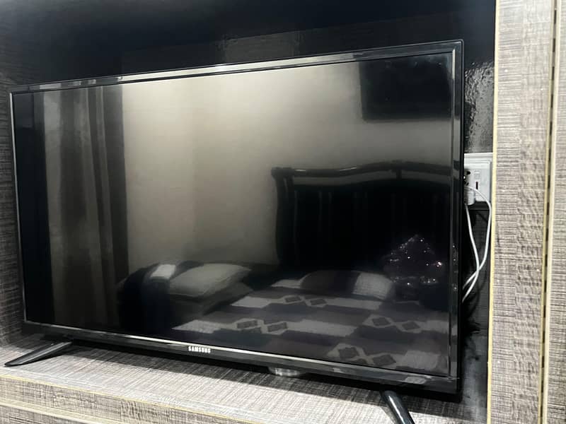 lcd 42 inch 0