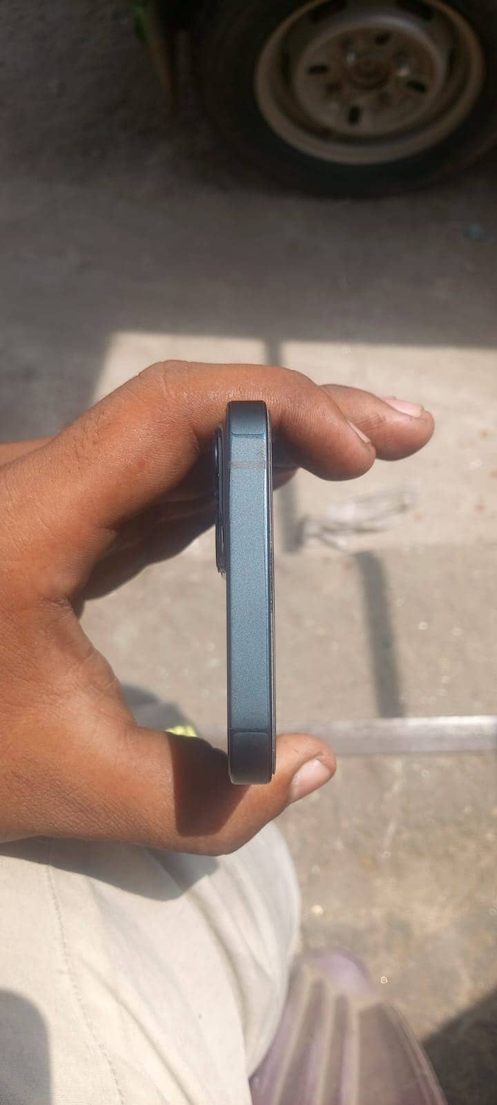 Apple iPhone 13 1