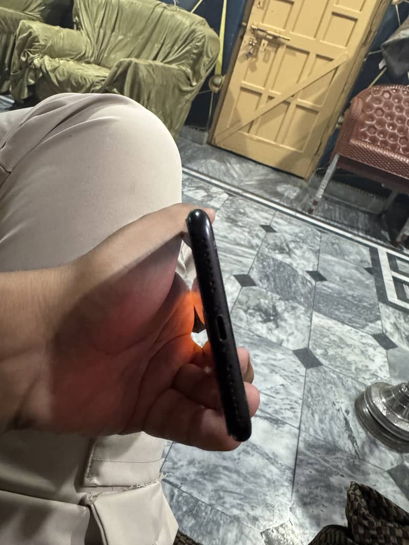 Apple iPhone 7 Plus 3