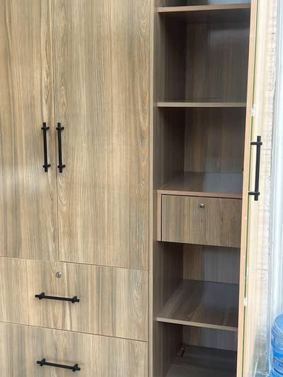 wardrobe Alimmarh for Bedroom