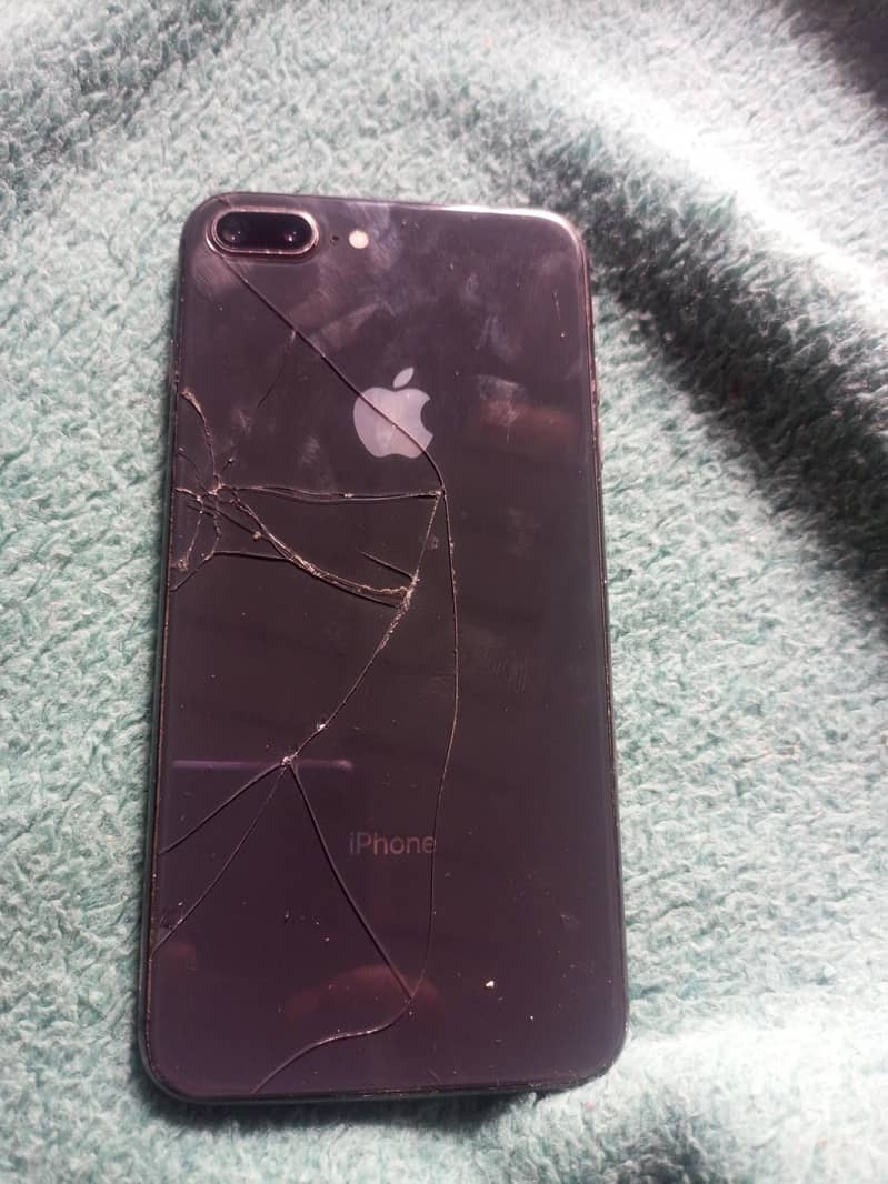 Apple iPhone 8 Plus 0