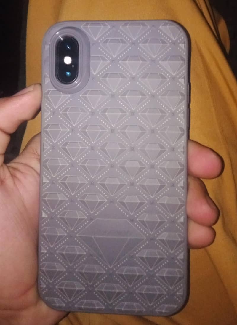 Apple iPhone XS 1