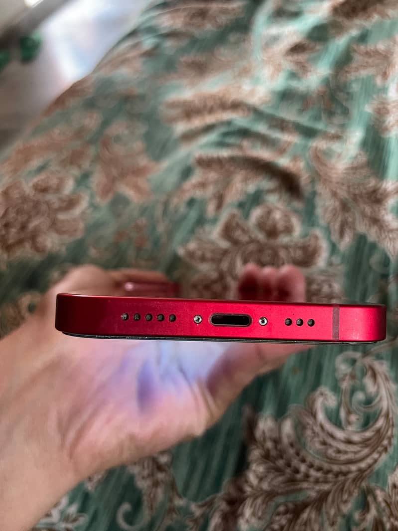 Apple iPhone 13 6