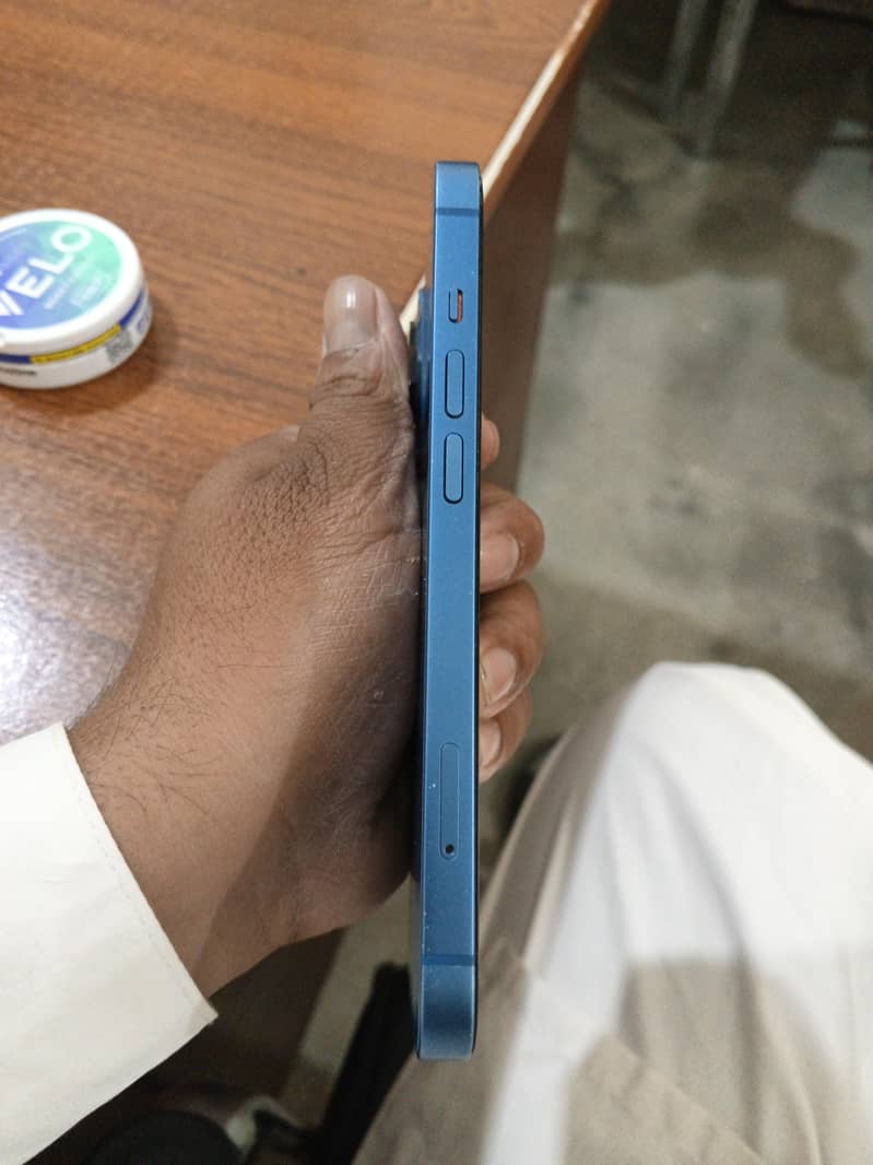 Apple iPhone 13 1