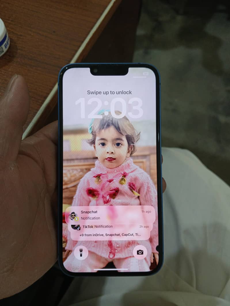 Apple iPhone 13 5