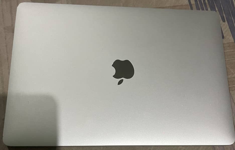 Apple laptop 1