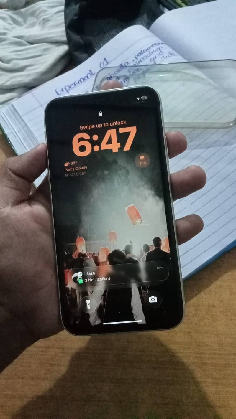 Apple iPhone 11 3