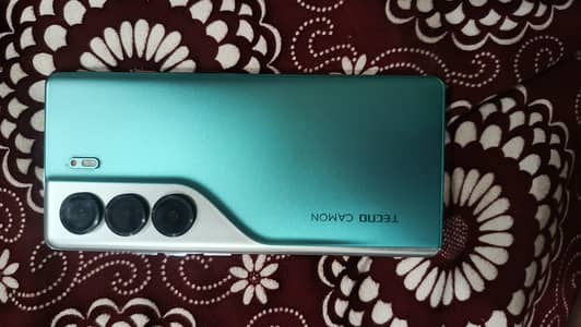 Tecno CAMON 40 Pro