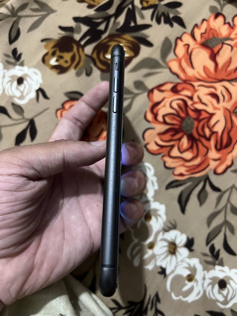 Apple iPhone 11 2