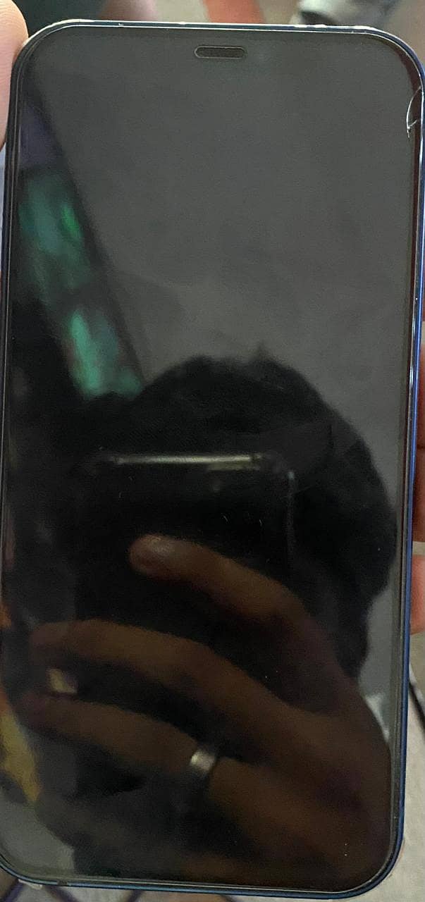Apple iPhone 12 4