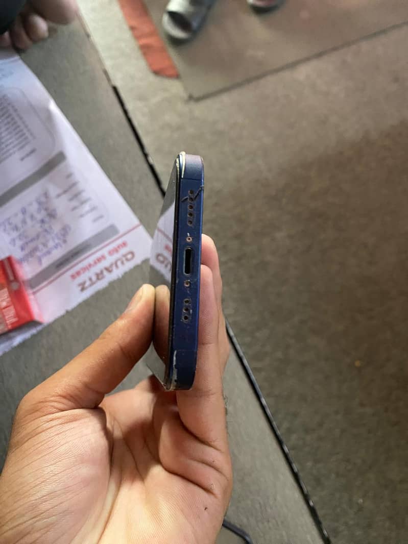 Apple iPhone 12 5