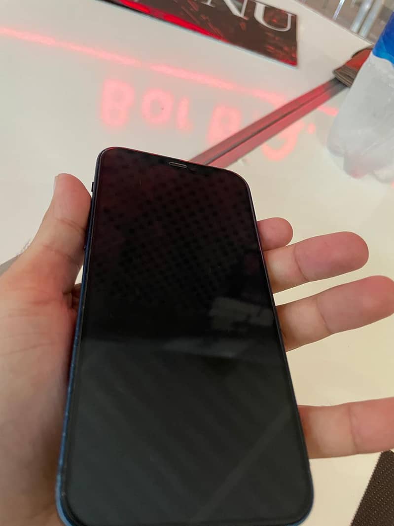 Apple iPhone 12 2